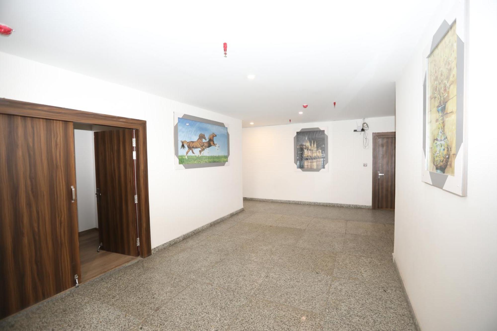 Hotel Noida Grand Sec 58 Luaran gambar