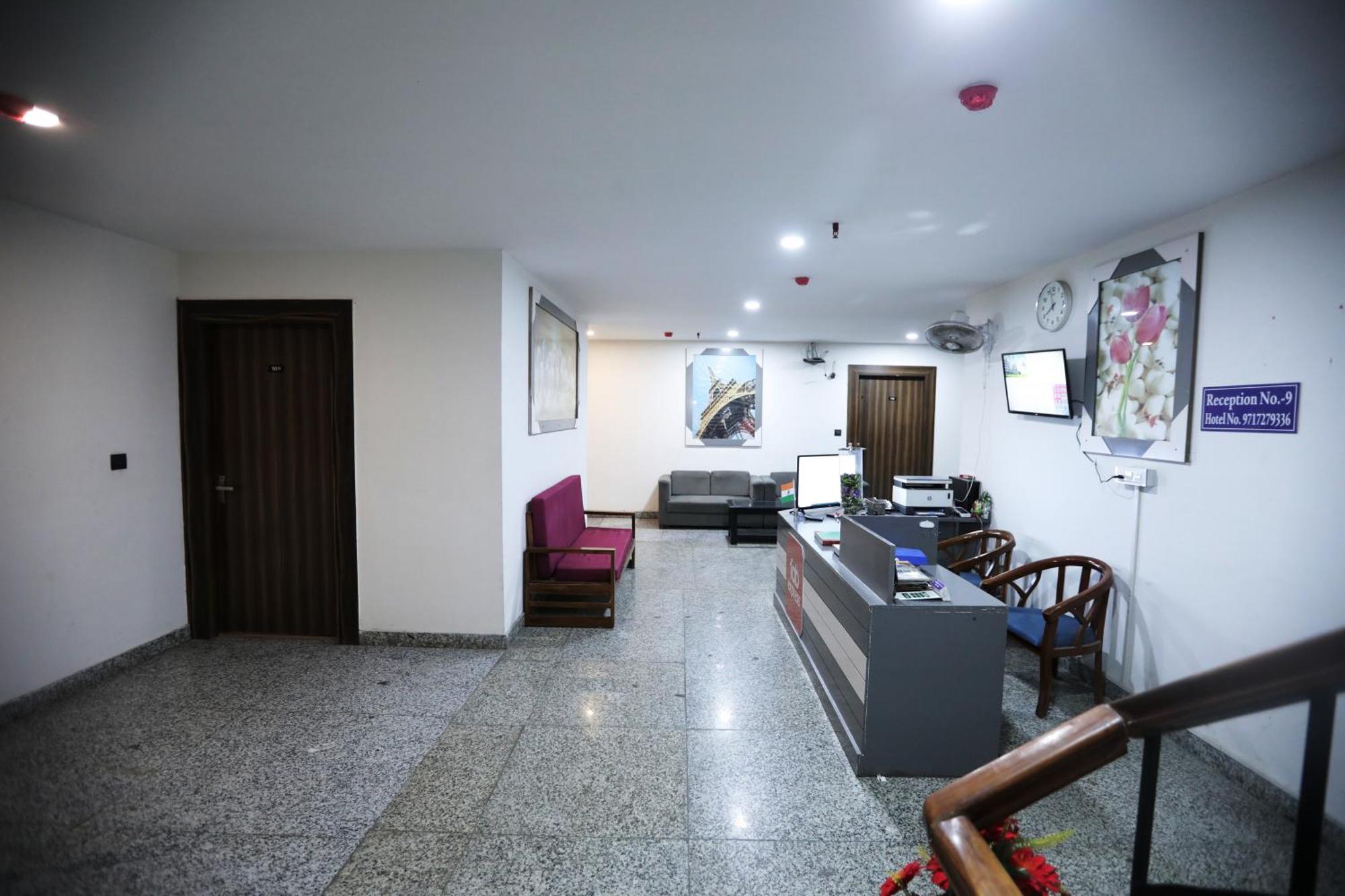Hotel Noida Grand Sec 58 Luaran gambar