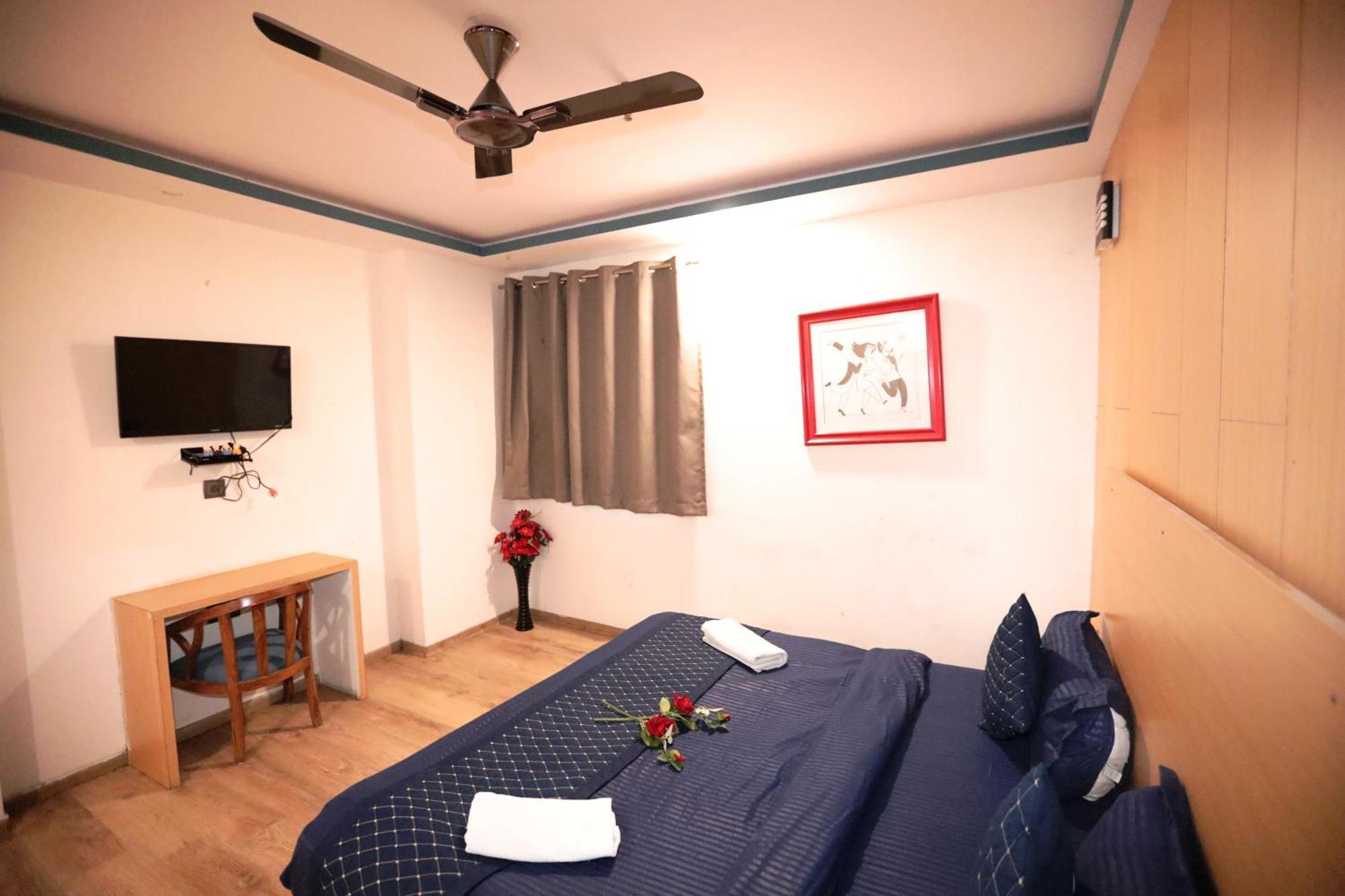 Hotel Noida Grand Sec 58 Luaran gambar