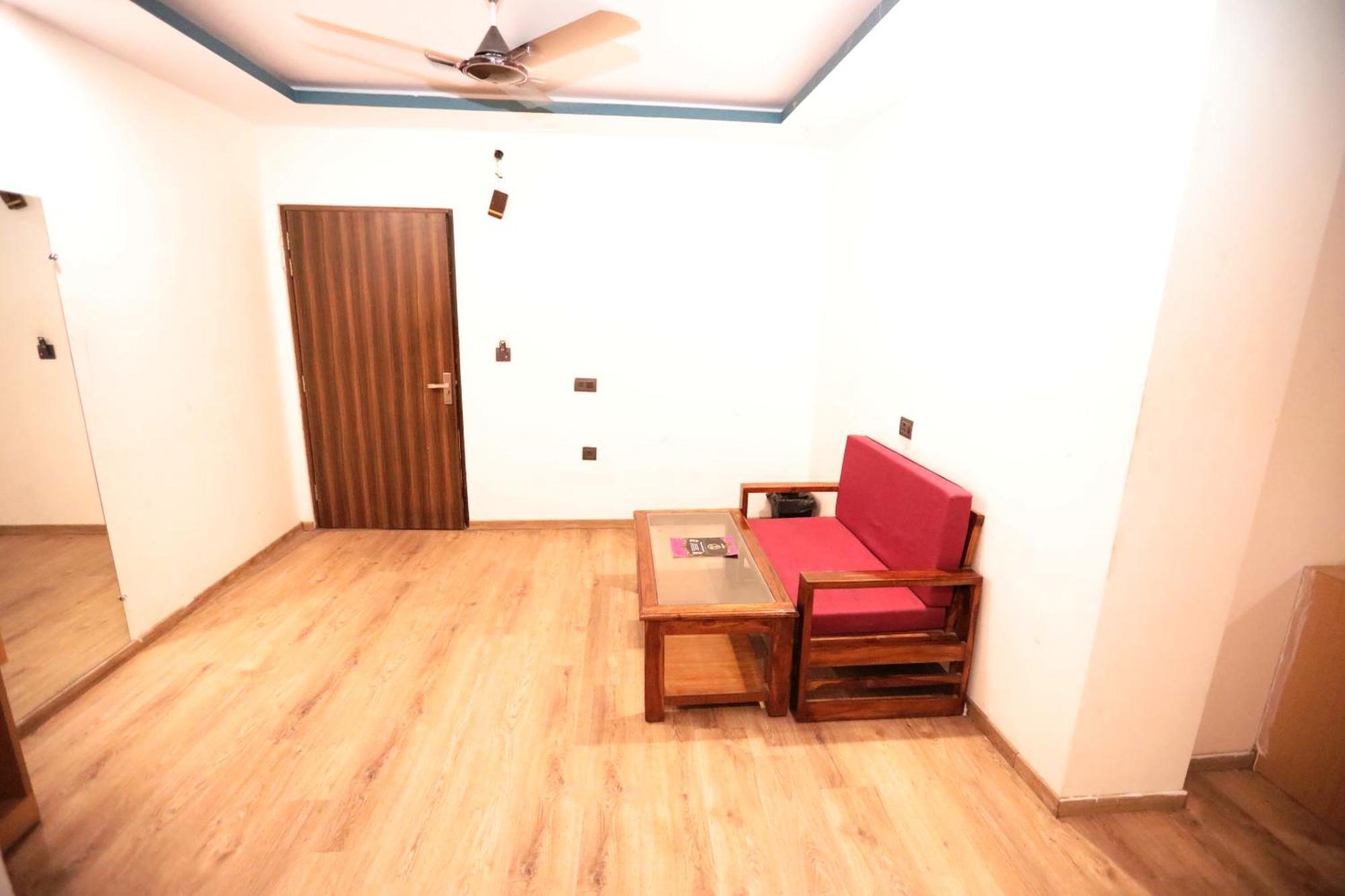 Hotel Noida Grand Sec 58 Luaran gambar