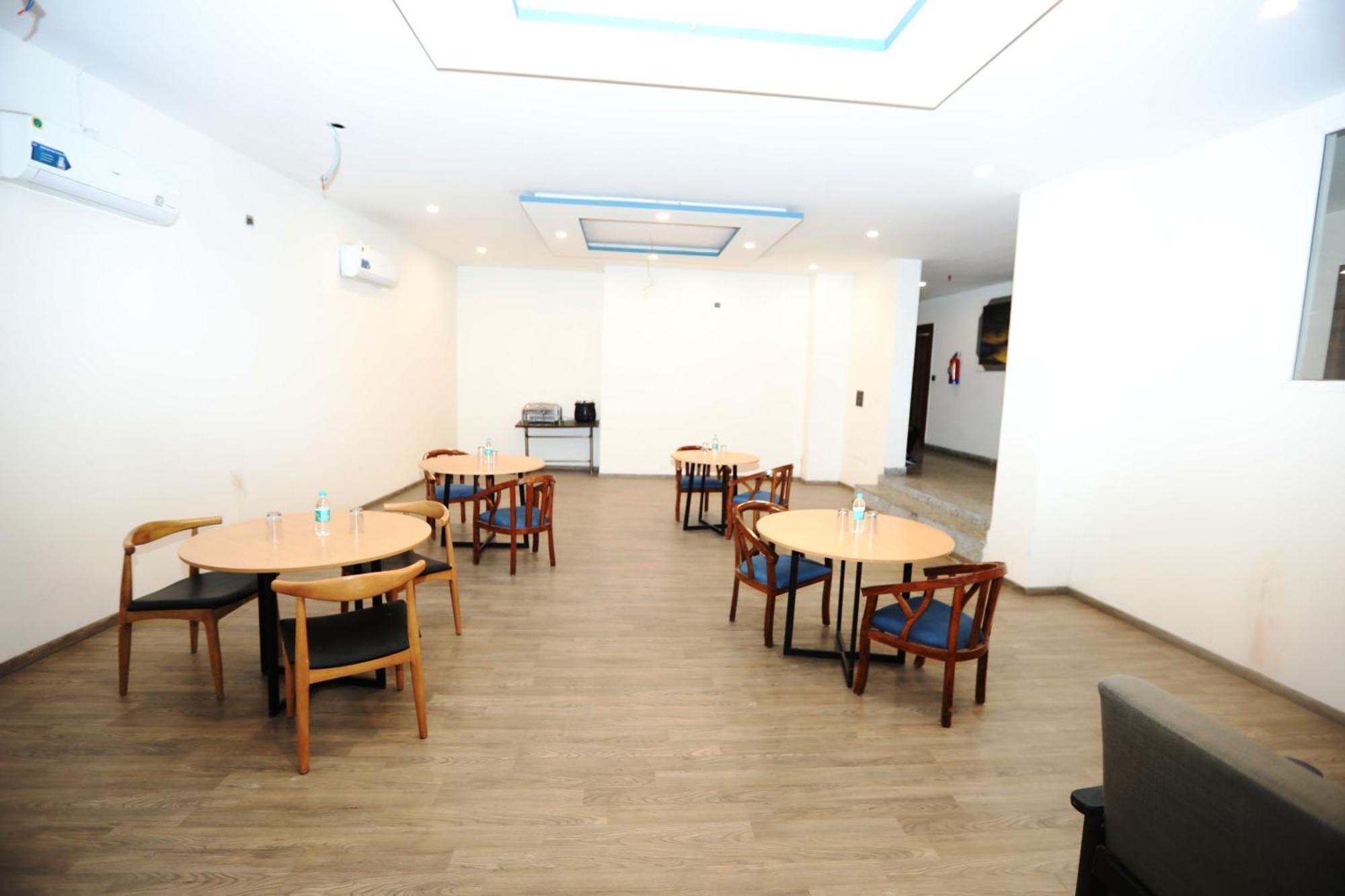 Hotel Noida Grand Sec 58 Luaran gambar