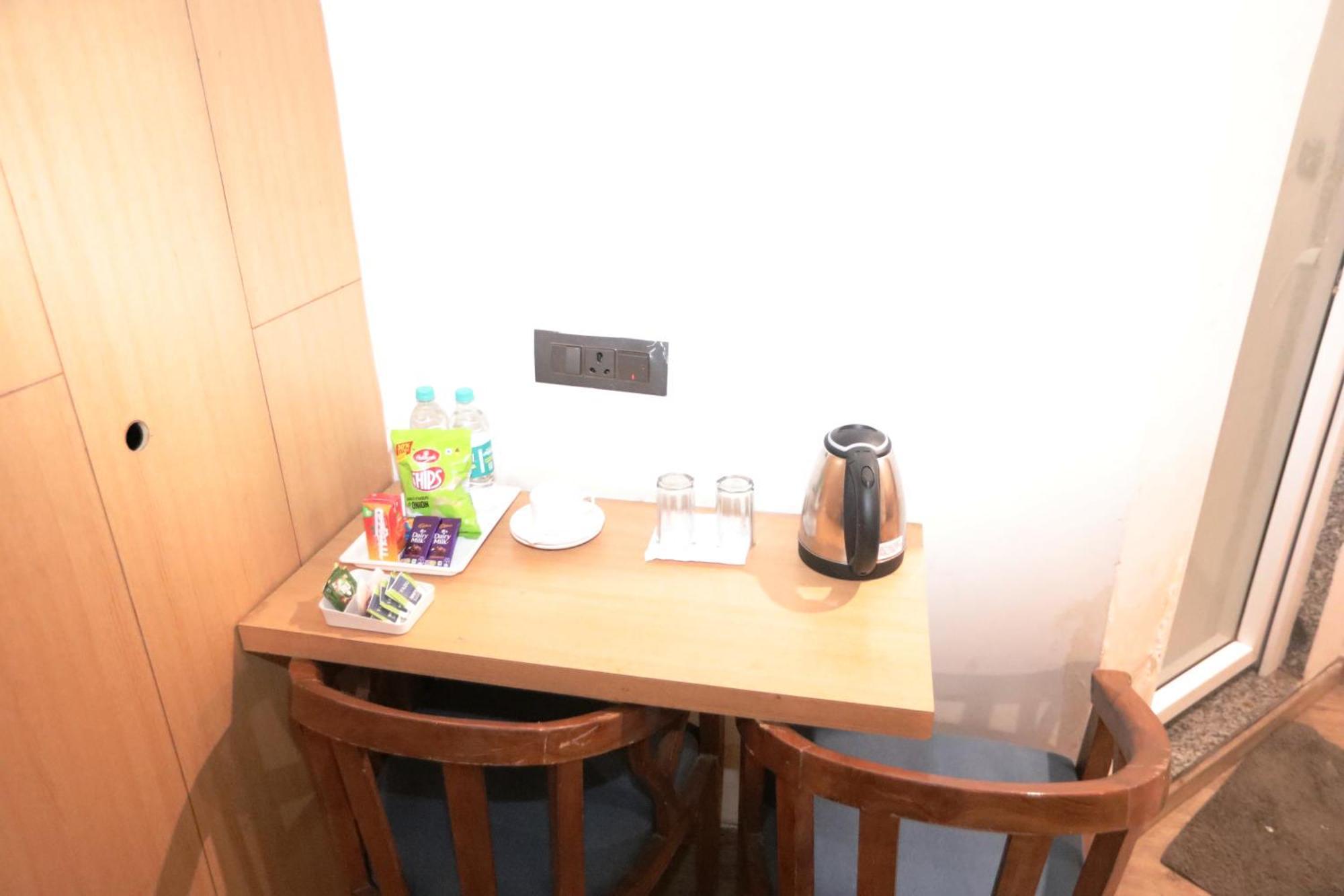 Hotel Noida Grand Sec 58 Luaran gambar